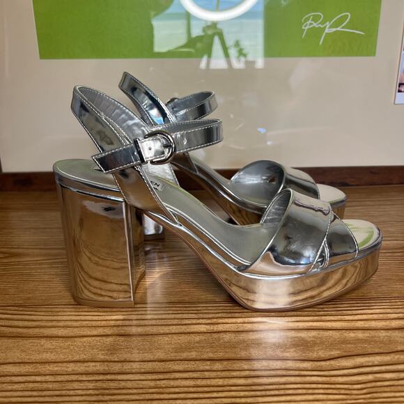 Steve Madden Silver Chunky Platform Heeled Sandals Womens 10 Emberly - Picture 3 of 12